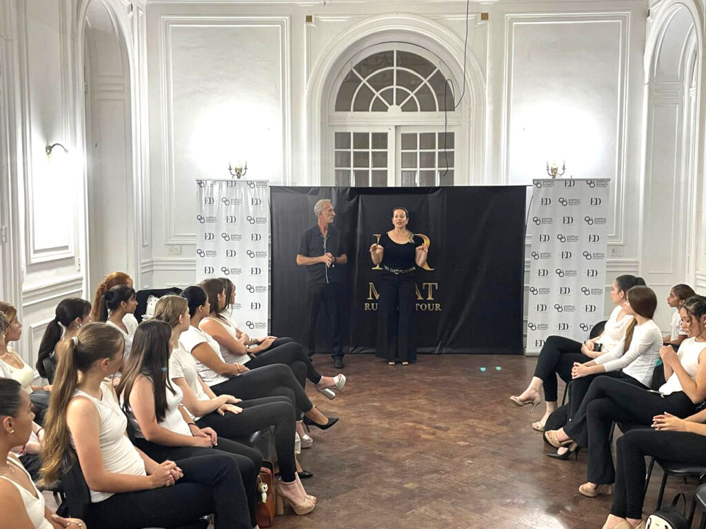 Una Gira que sigue transformando la moda: El éxito rotundo del MAAT Runway Tour en Corrientes 28 WhatsApp Image 2025 12 24 at 11.33.57 1 MaatModels https://www.maatmodels.com.ar/wp-content/uploads/2021/05/Portada-Mayo-FB-Maat.jpg